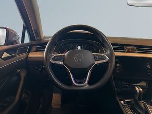 Volkswagen Passat bild 9