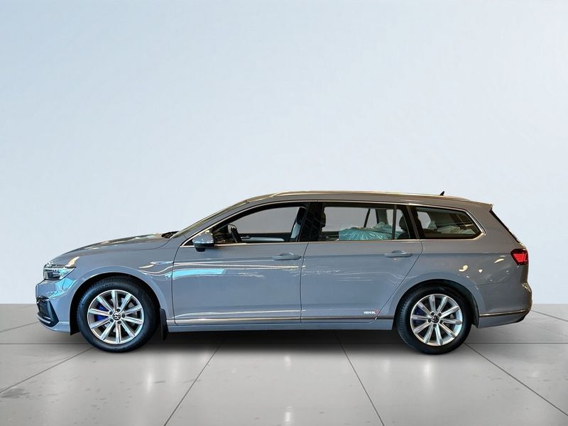 Volkswagen Passat bild 4
