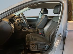 Volkswagen Passat bild 13