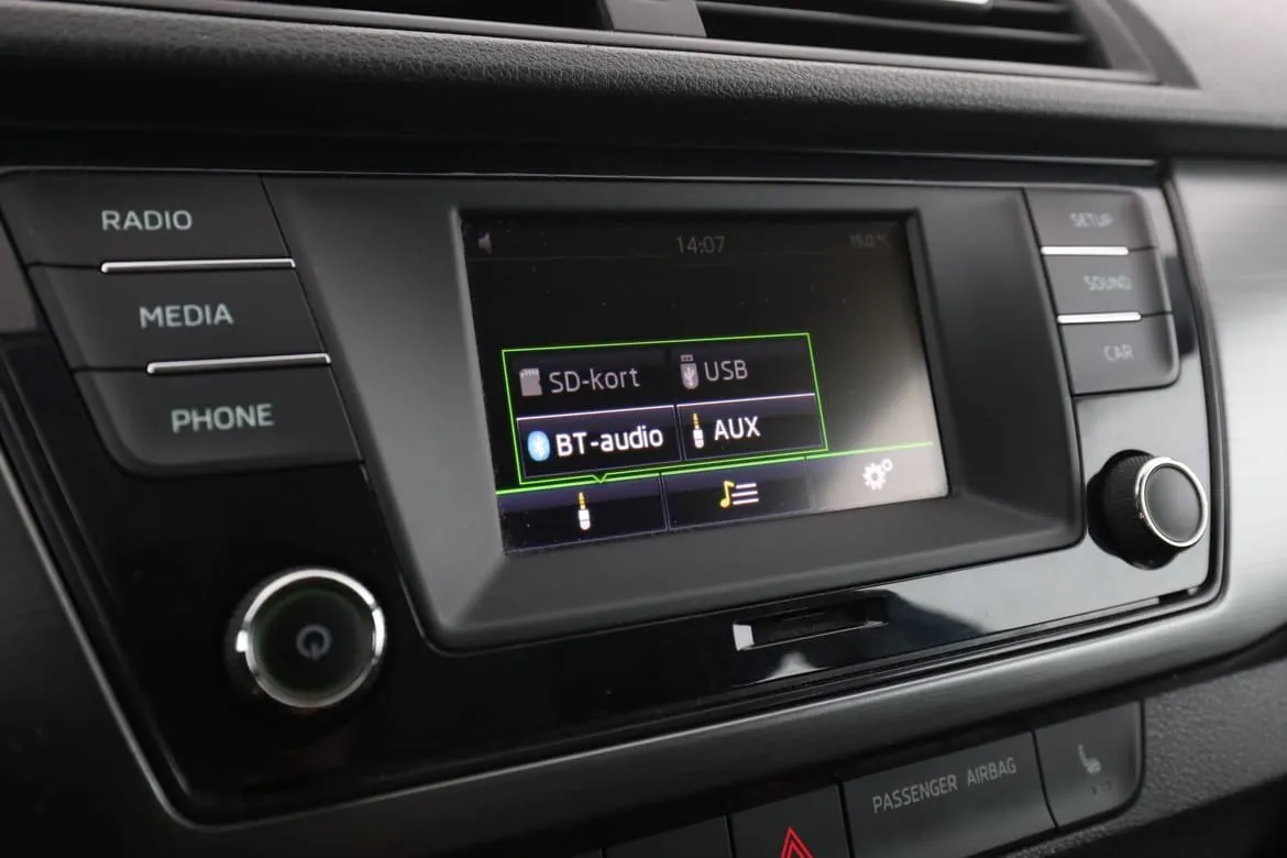 Vehicle image 20
