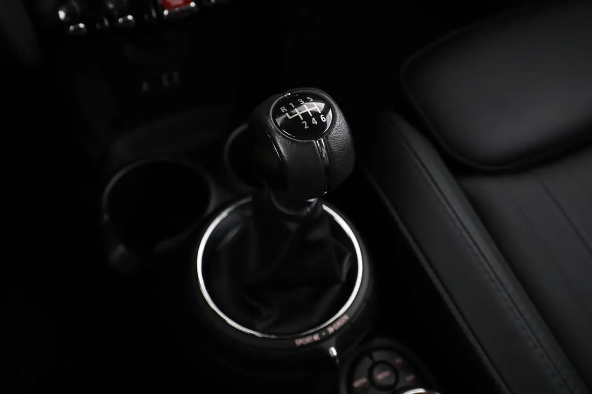 Vehicle image 24