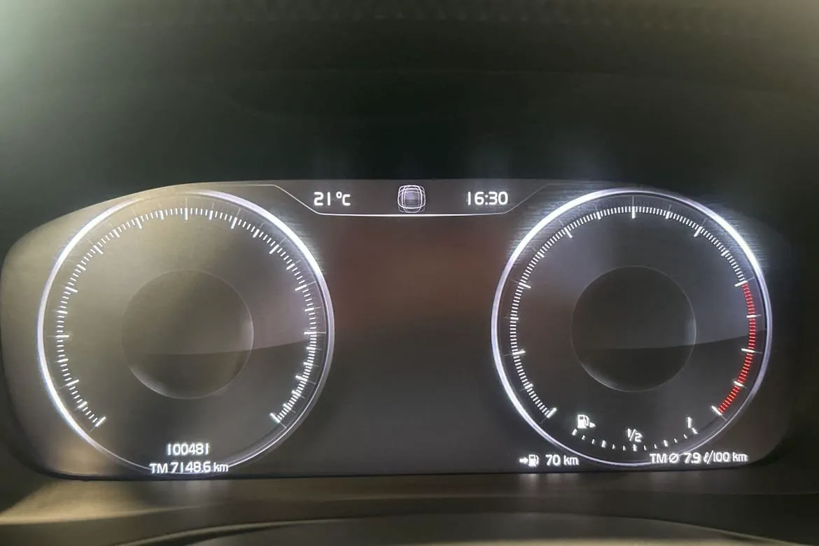 Vehicle image 22