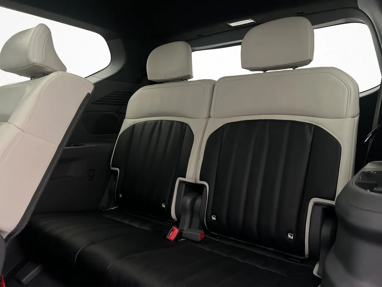 Vehicle image 36