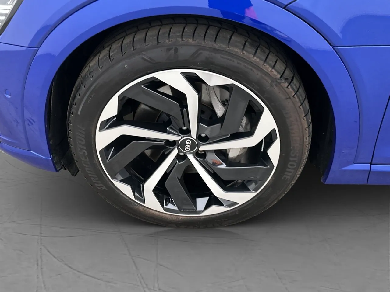 Vehicle image 36