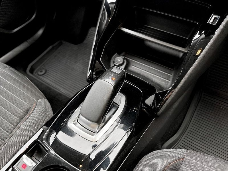 Peugeot e-2008 bild 12