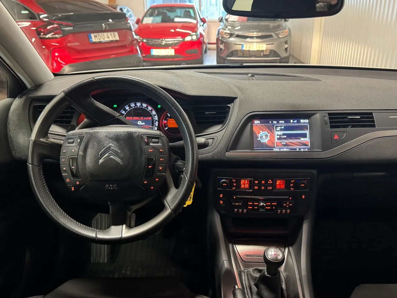Vehicle image 5