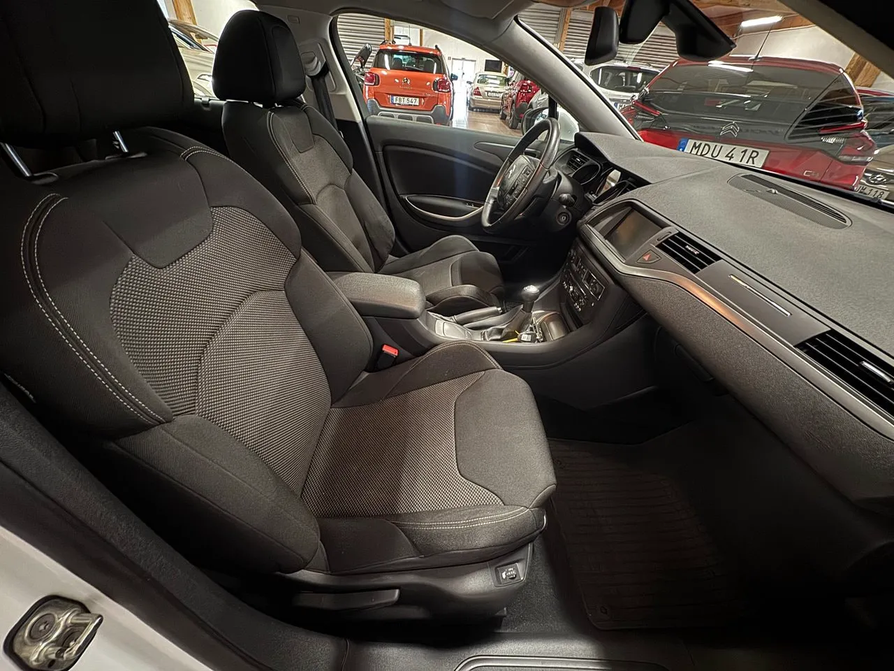 Vehicle image 7