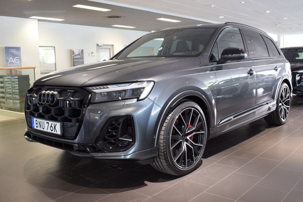 Audi Q7 60 TFSIe laddhybrid Quattro S-line Panorama Head-Up - 2026