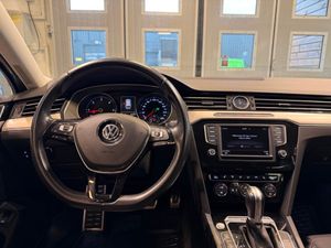 Volkswagen Passat bild 8