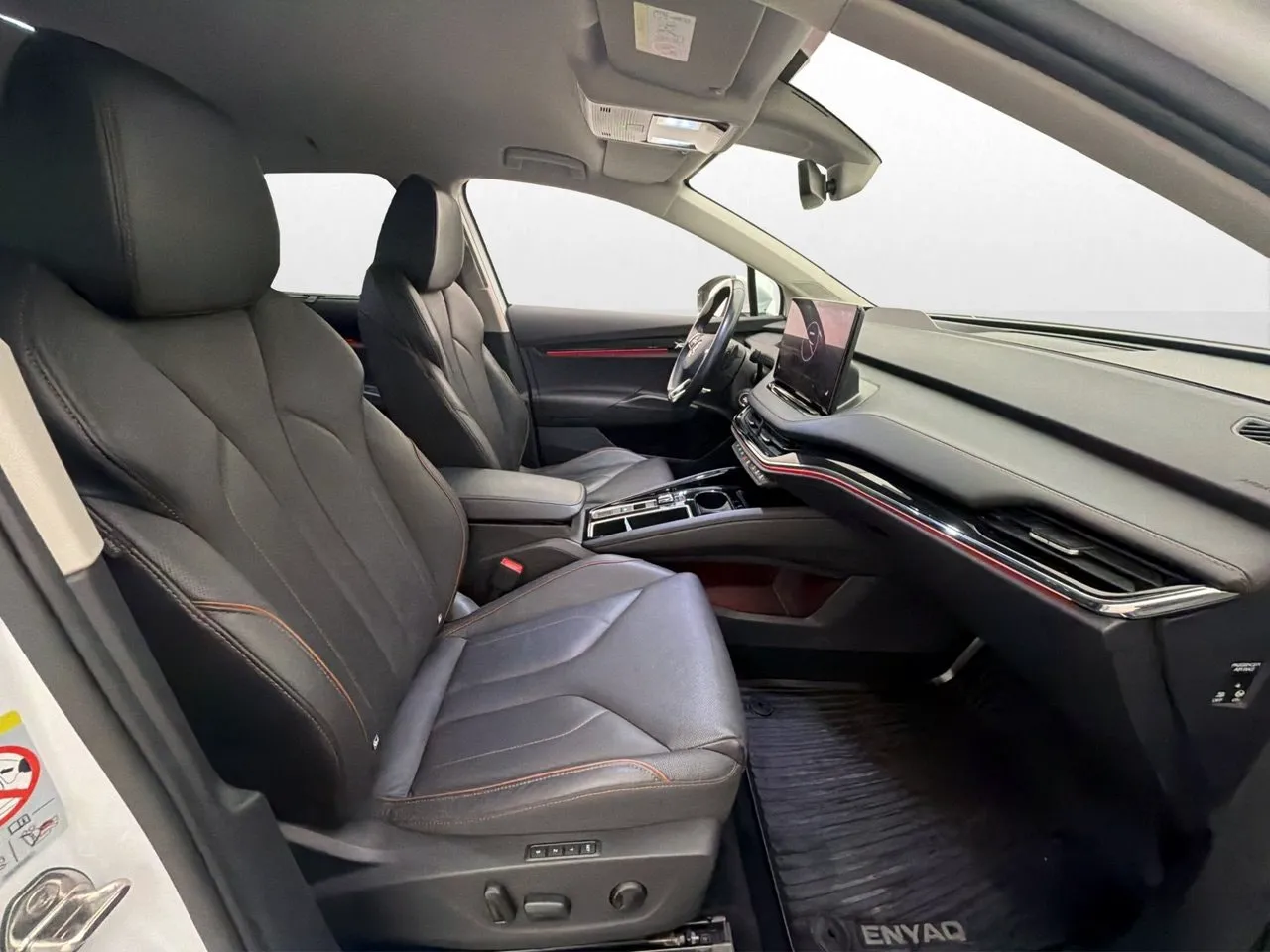 Vehicle image 33
