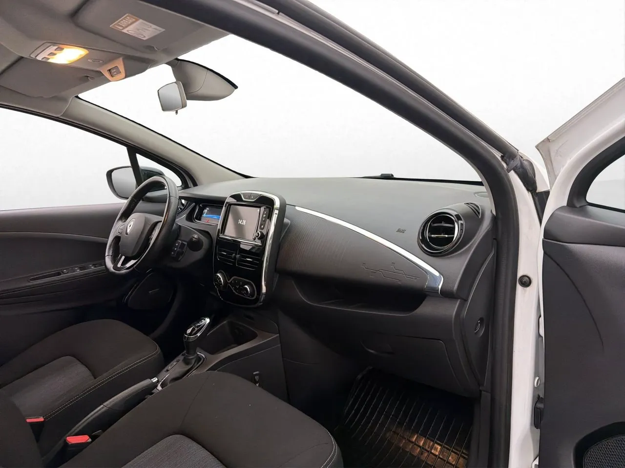 Vehicle image 25