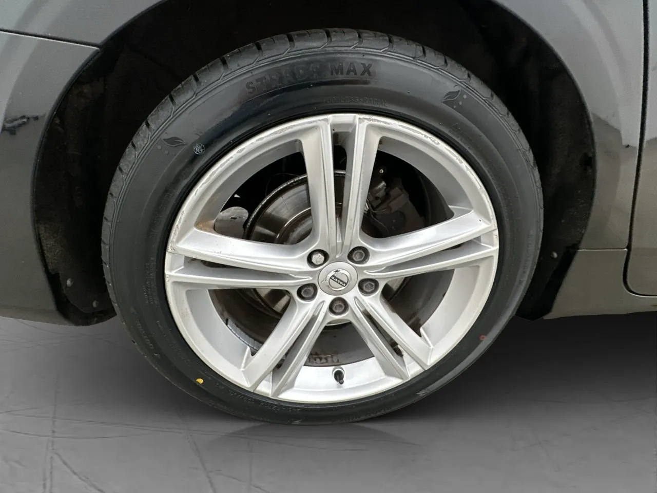 Vehicle image 35