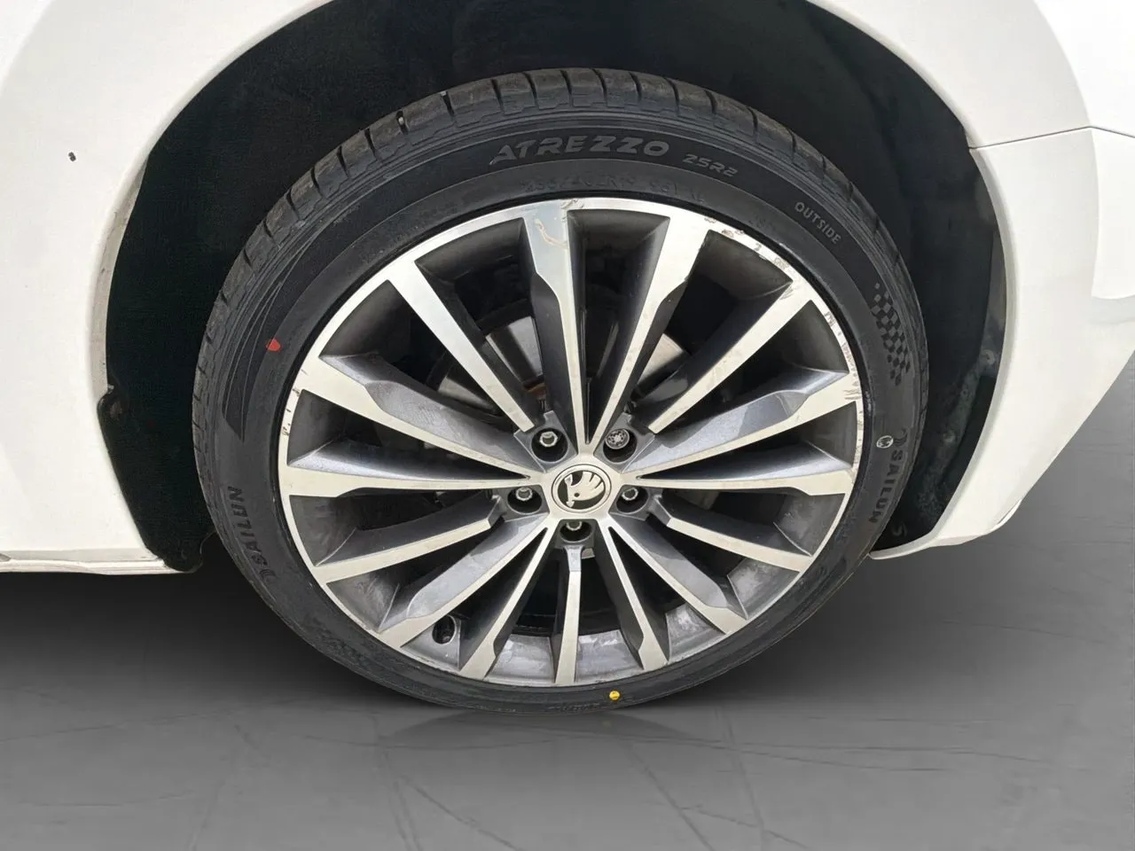 Vehicle image 37