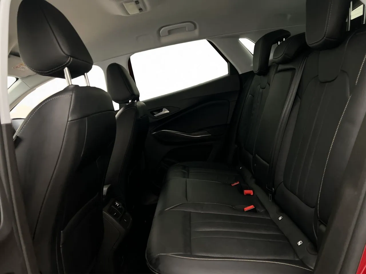 Vehicle image 26