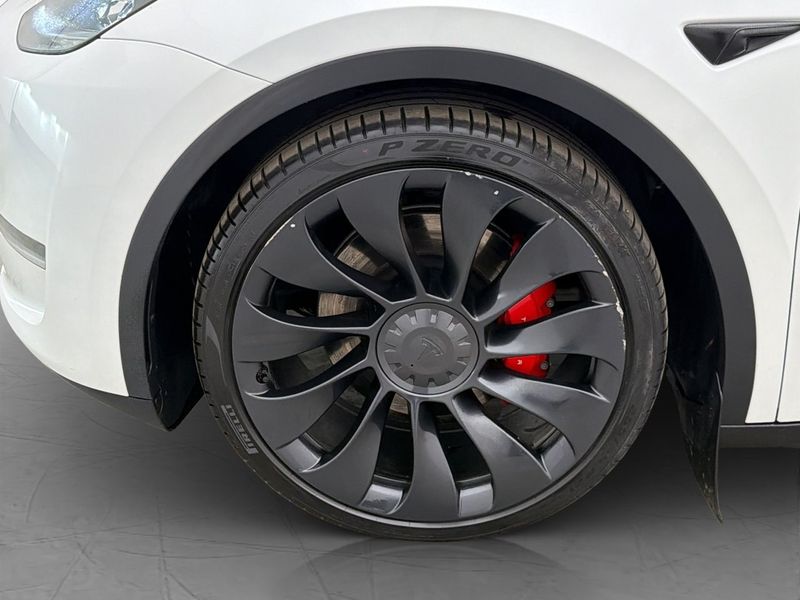 Tesla Model Y bild 34