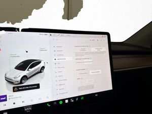 Tesla Model Y bild 24