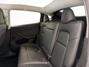 Tesla Model Y bild 28
