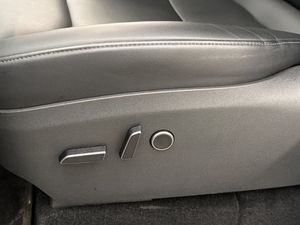 Tesla Model Y bild 14