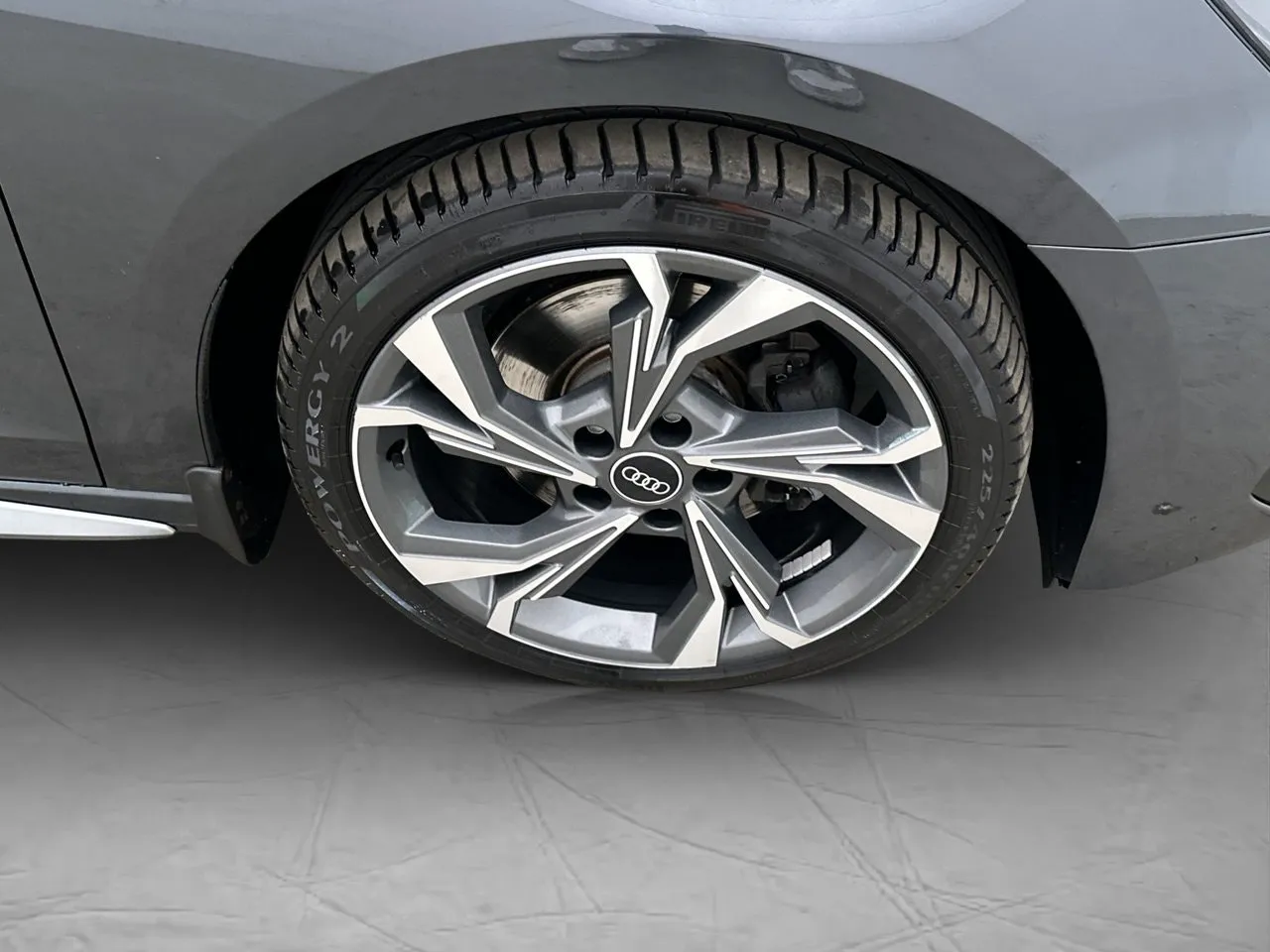 Vehicle image 35
