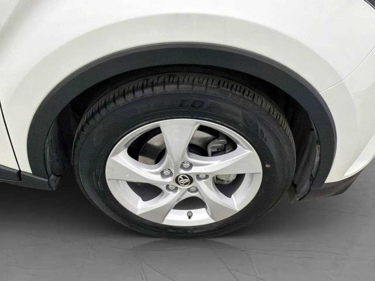 Vehicle image 30