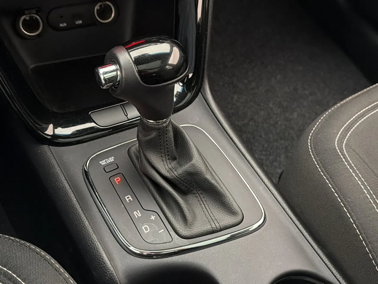Vehicle image 26