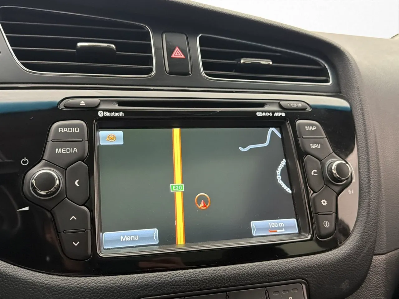 Vehicle image 23