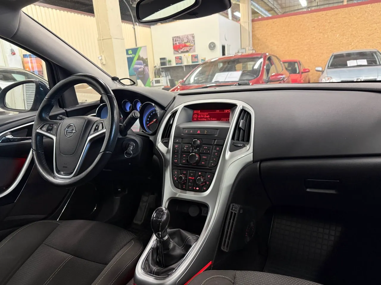 Vehicle image 8