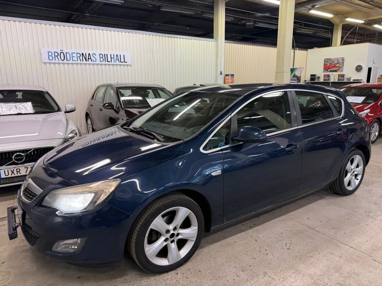 Vehicle image 2