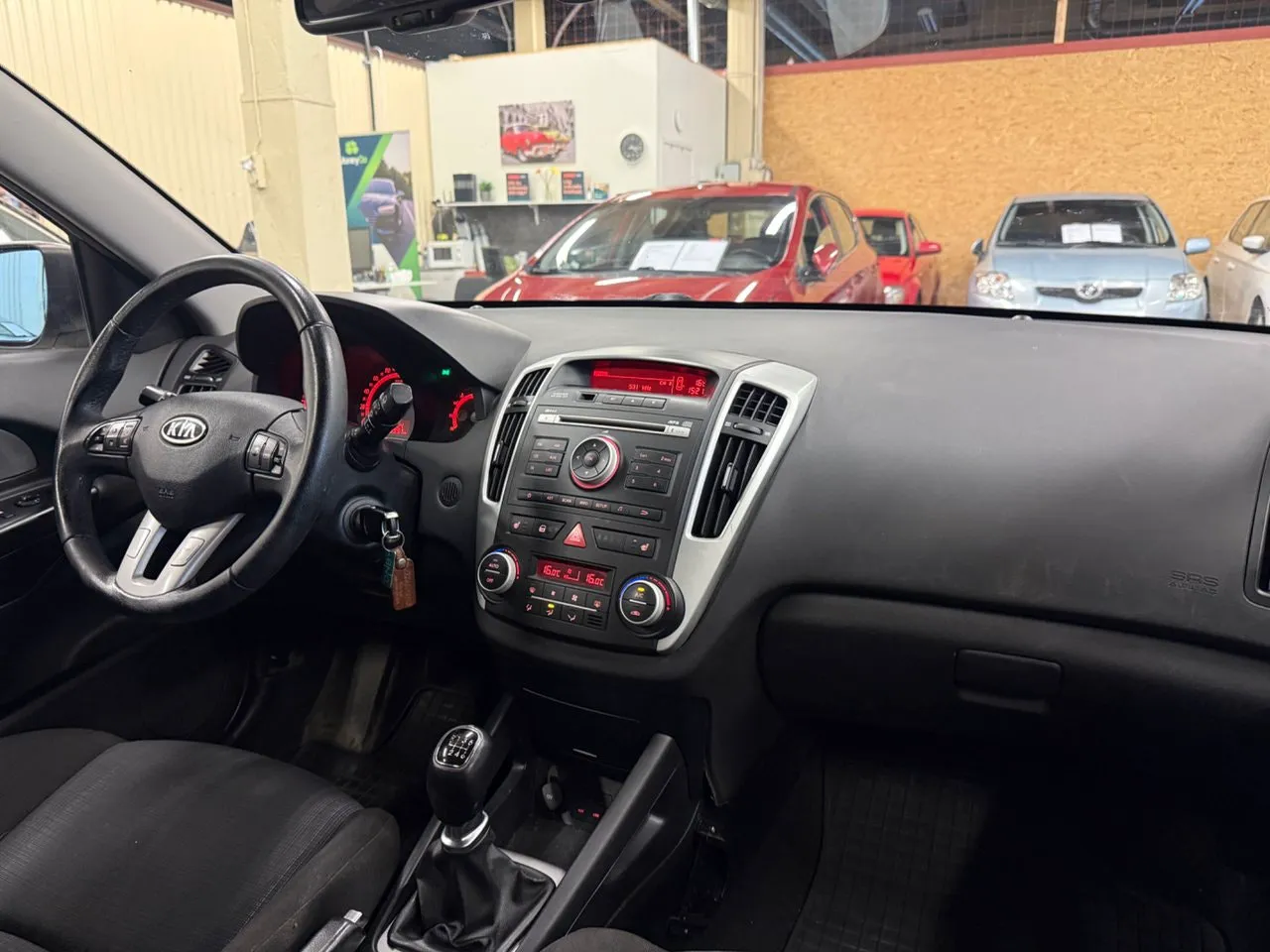 Vehicle image 7