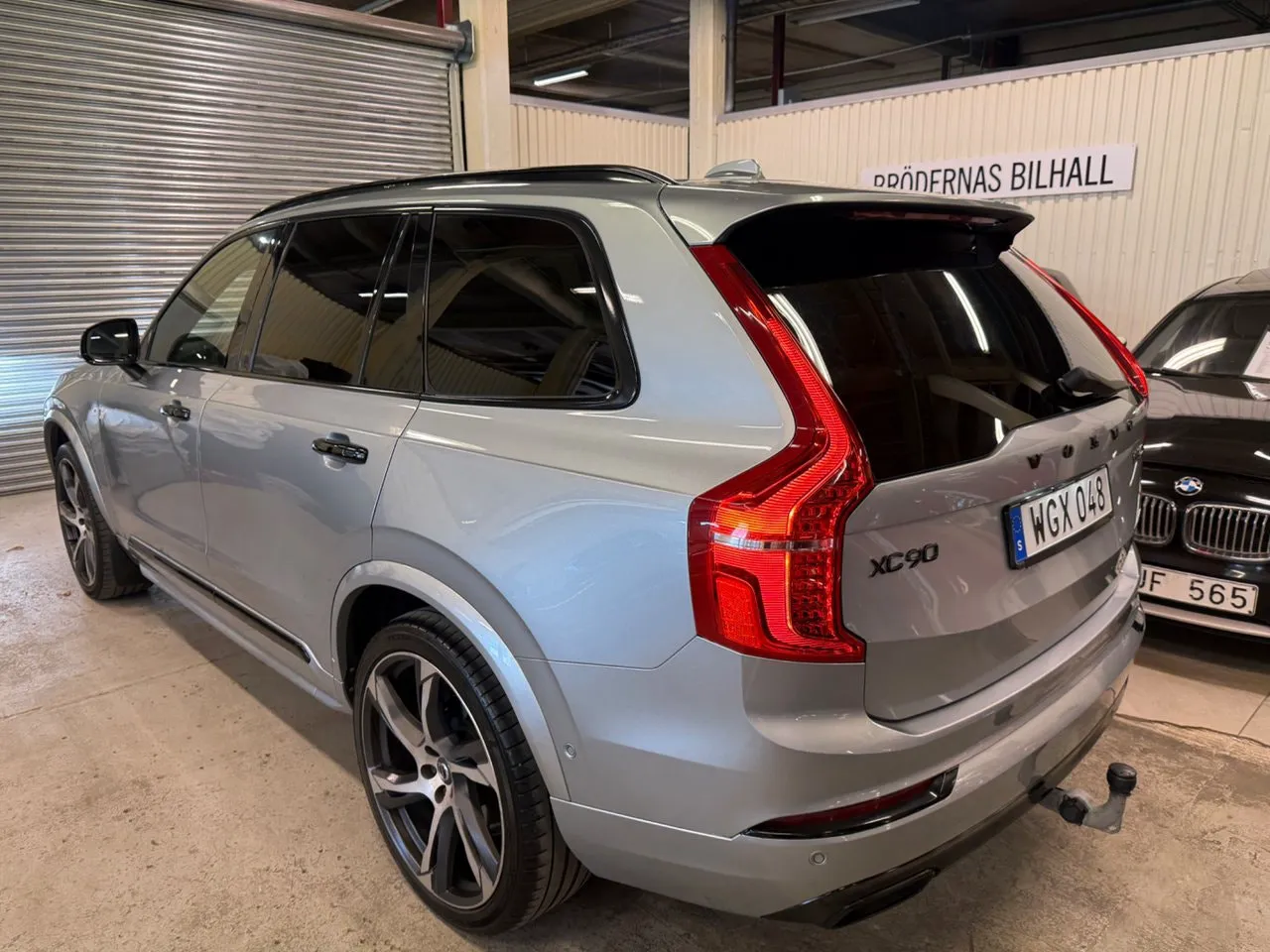 Vehicle image 8