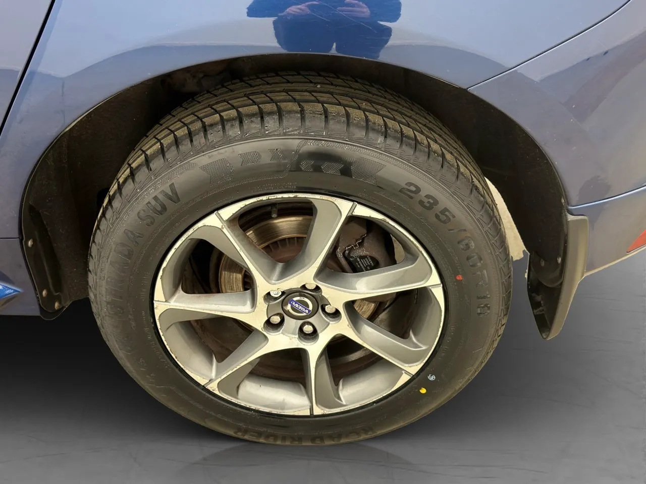 Vehicle image 30