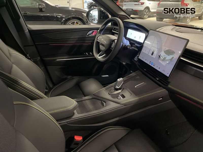 Lynk & Co 01 bild 16
