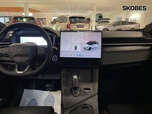 Lynk & Co 01 bild 11