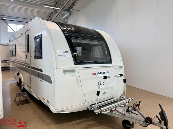 Adria Adora 572 UT | Långbäddar | ALDE | Lufttält - 2016