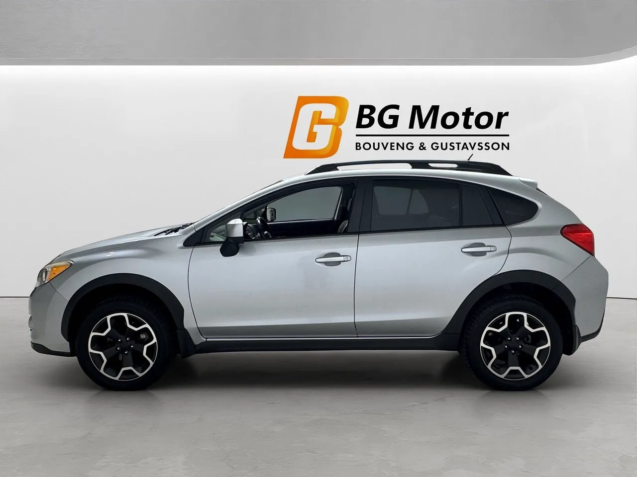 Vehicle image 6