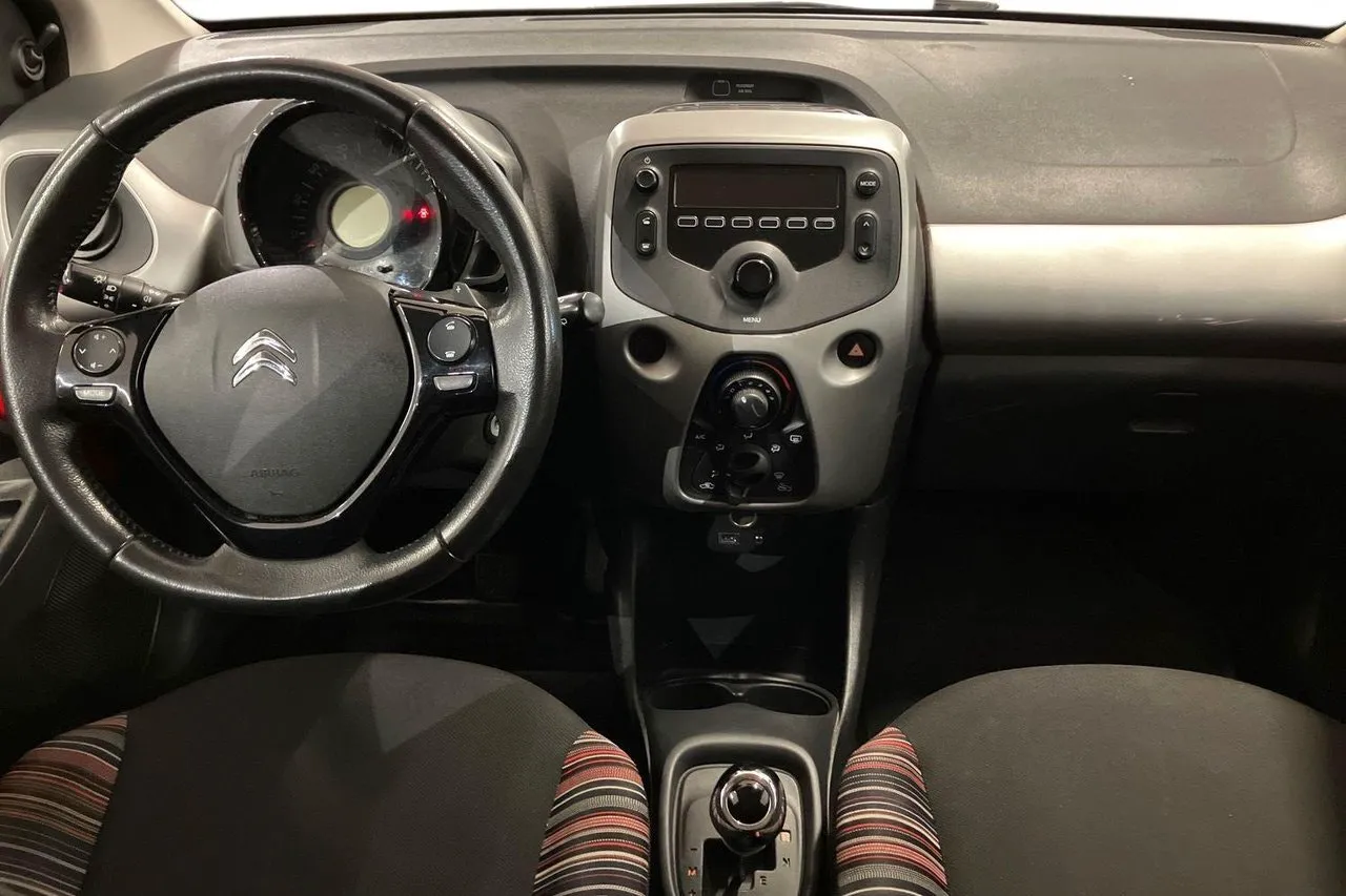 Vehicle image 9