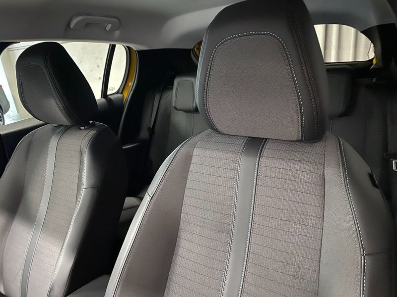 Peugeot 208 bild 9