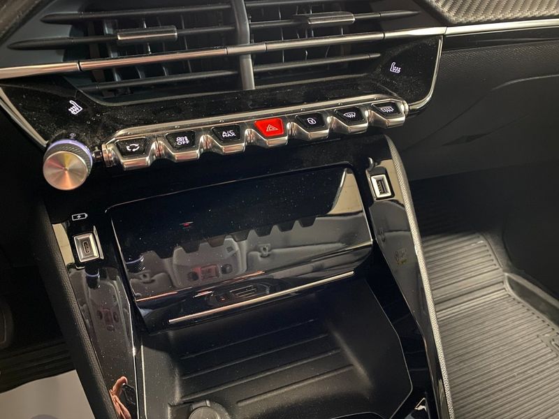 Peugeot 208 bild 16