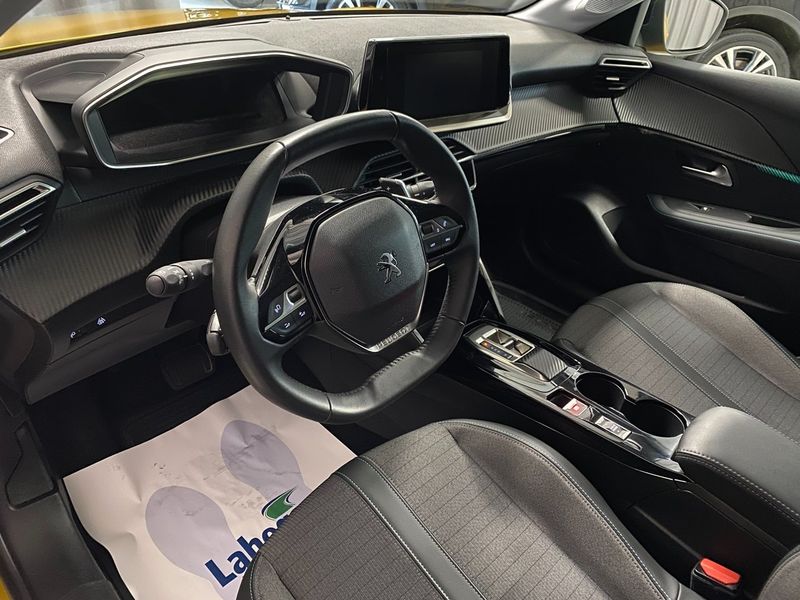 Peugeot 208 bild 10