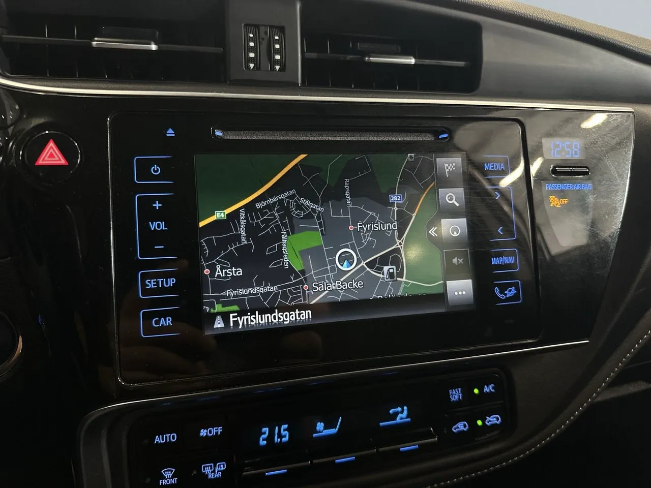 Vehicle image 14