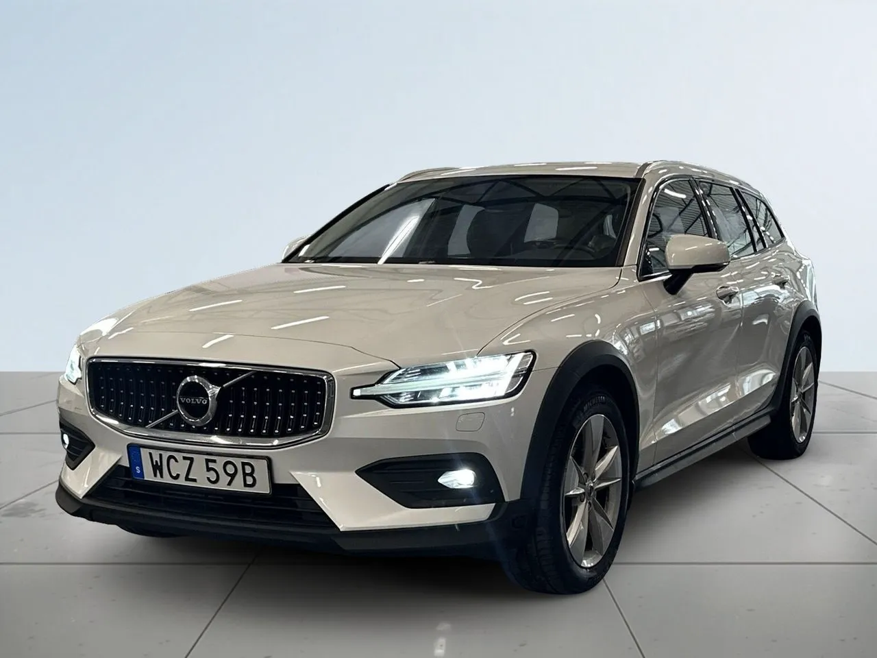 Vehicle image 15