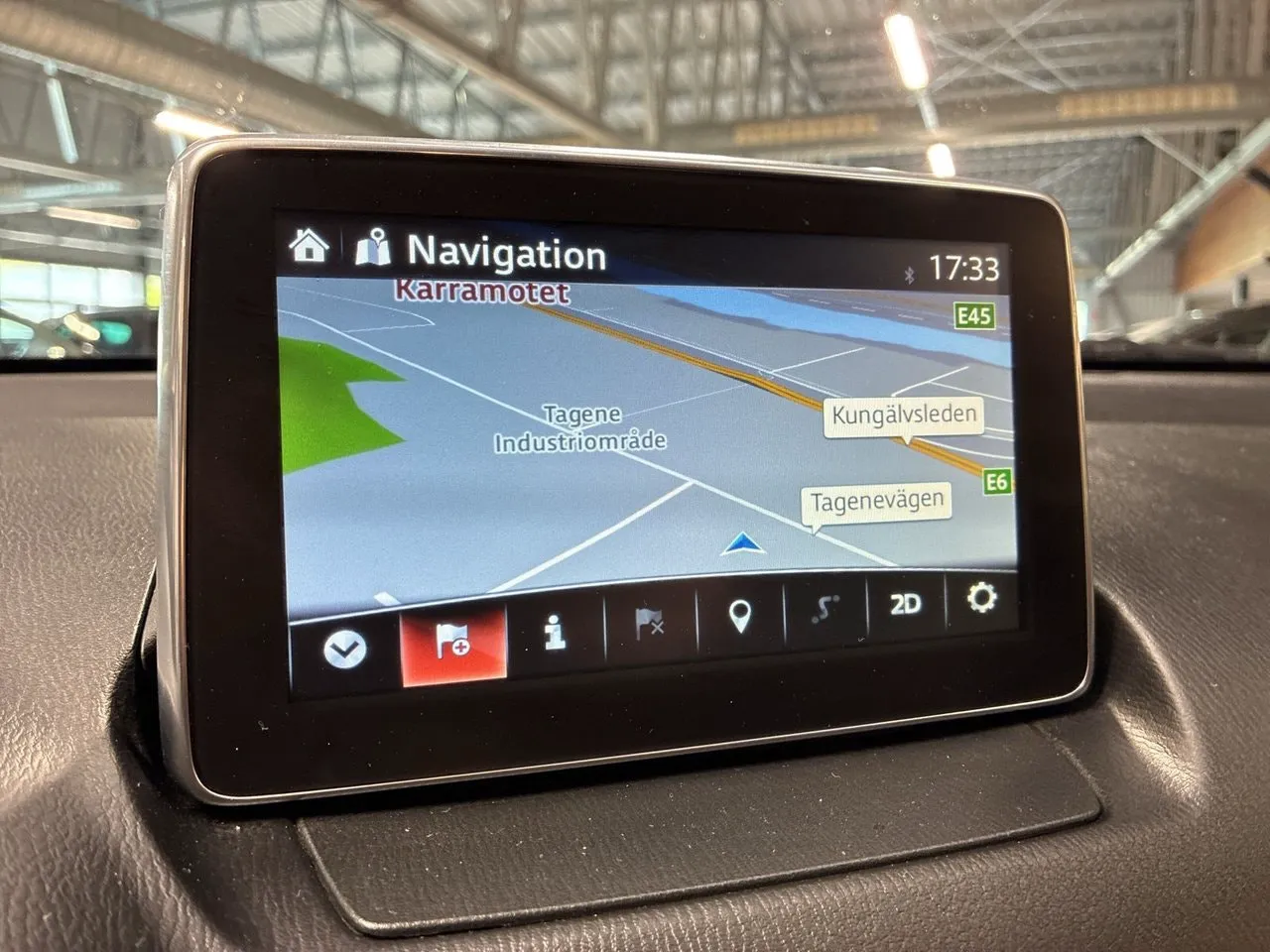 Vehicle image 15
