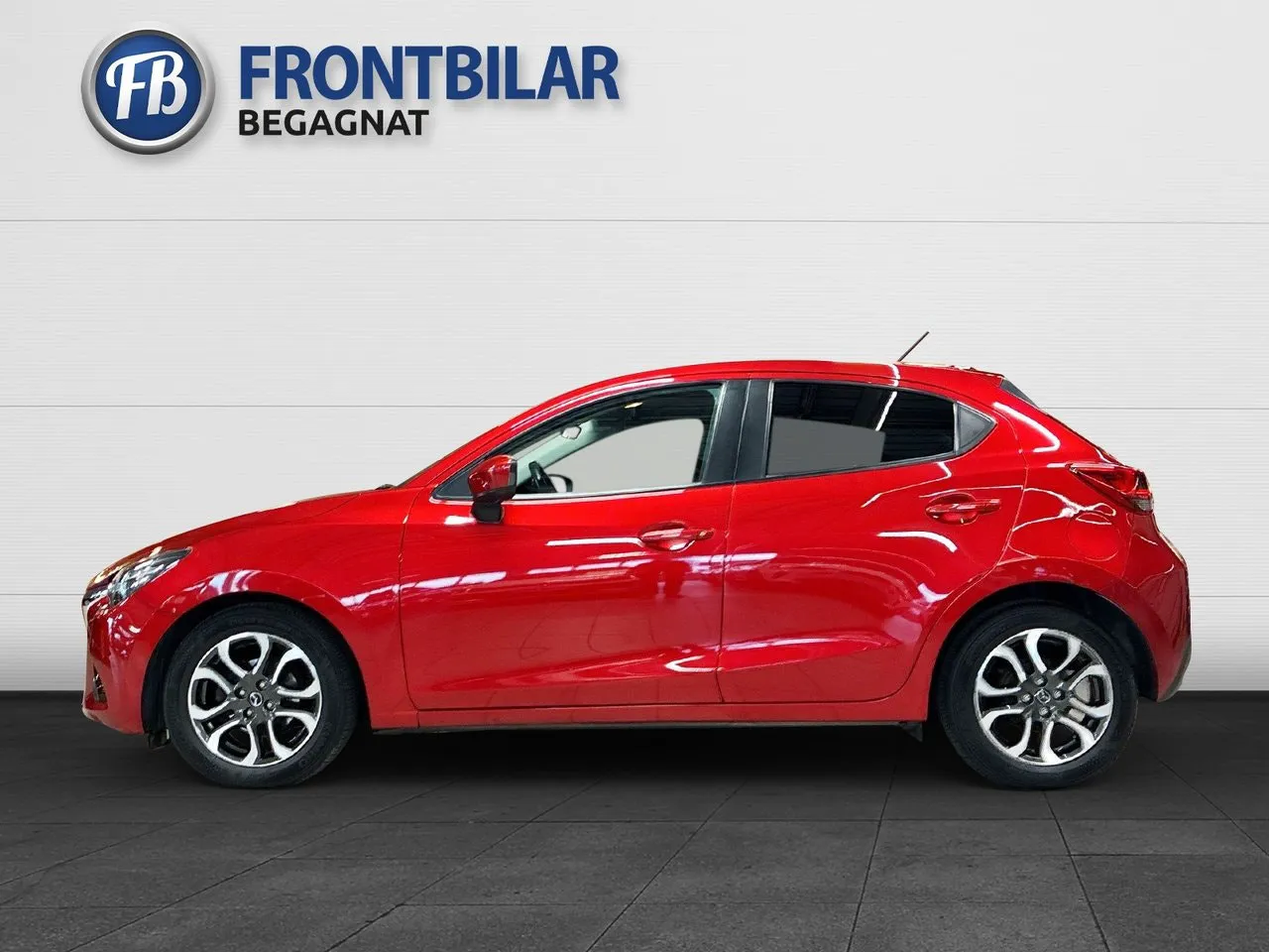 Vehicle image 4