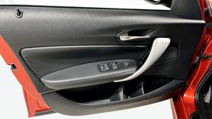 BMW 118 bild 11