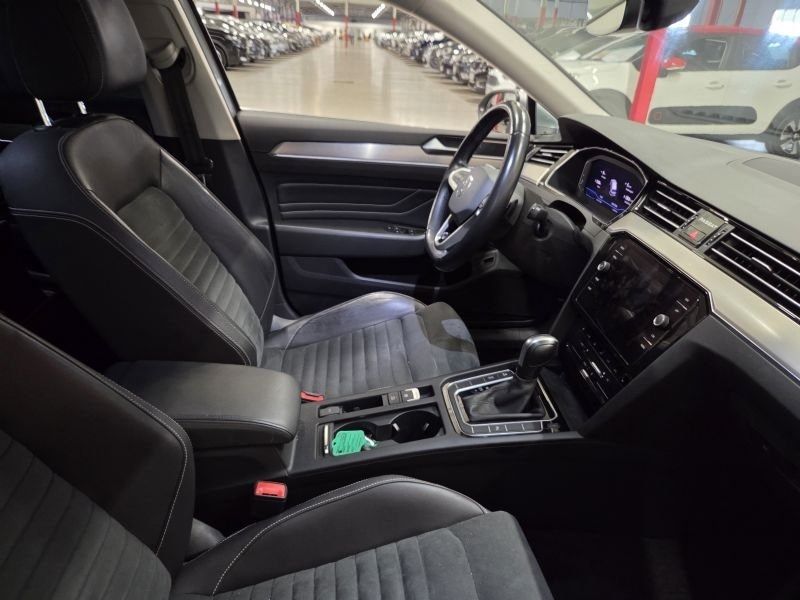 Volkswagen Passat bild 4