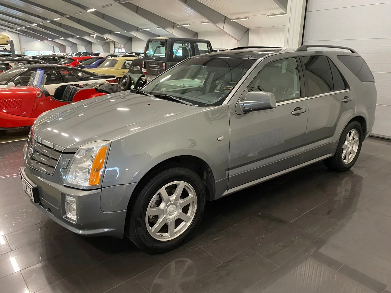 Vehicle image 5