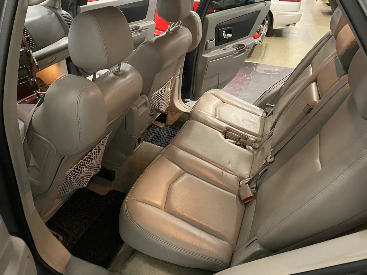 Vehicle image 18