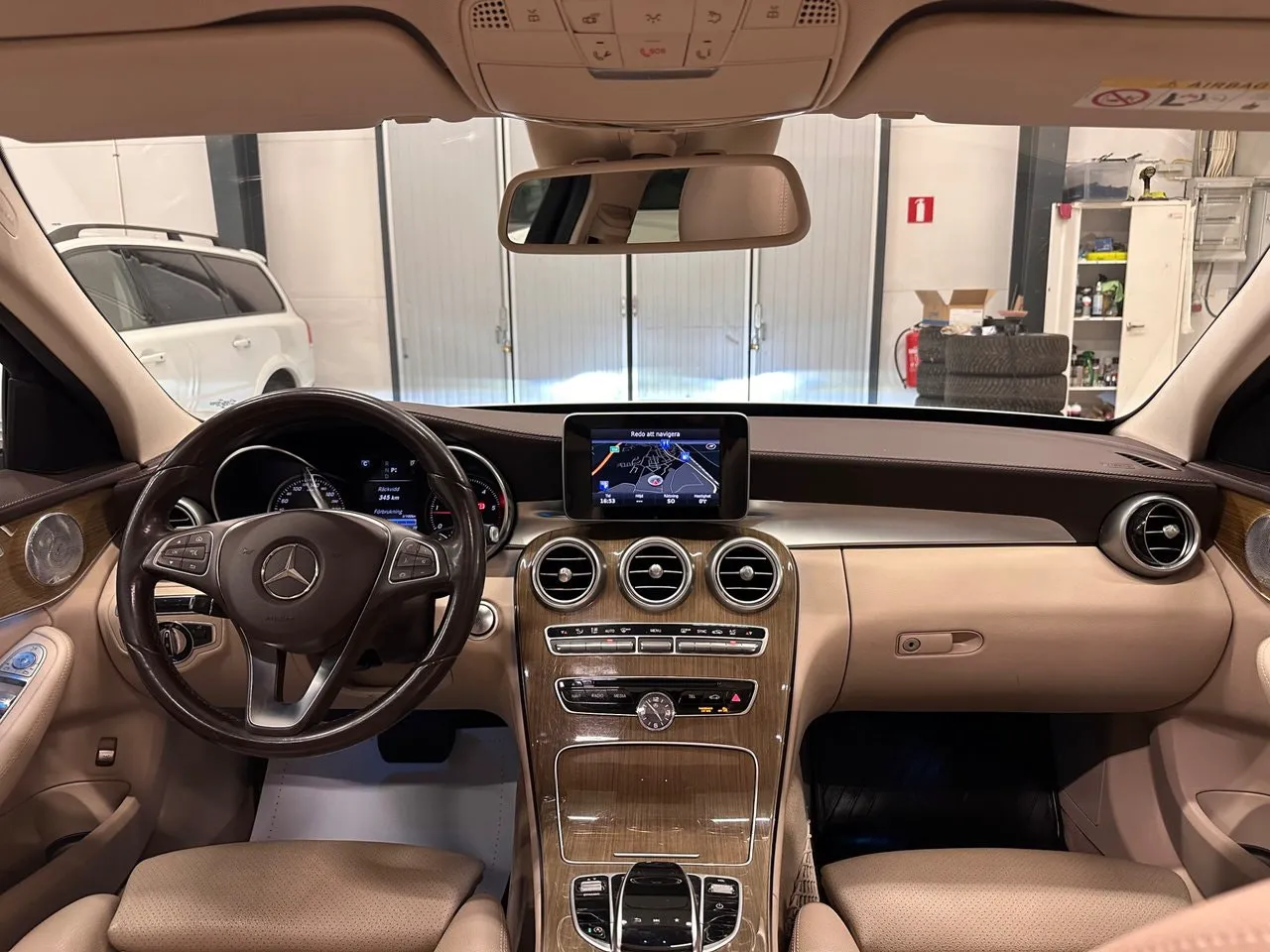 Vehicle image 18