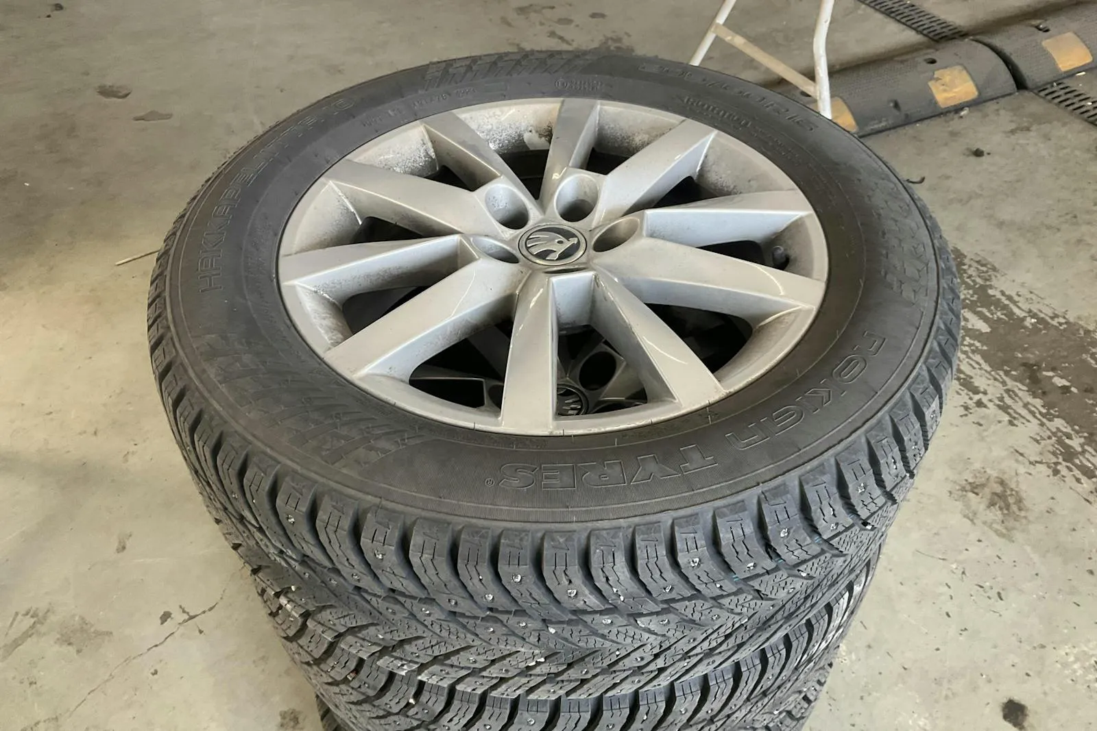Vehicle image 18