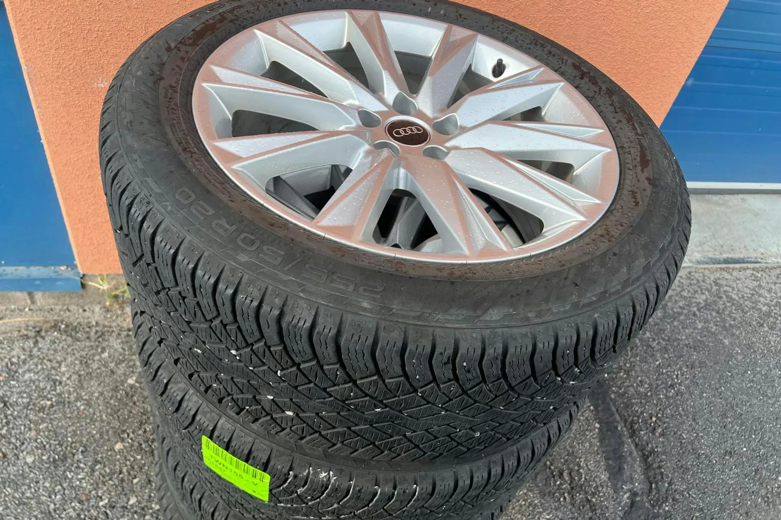 Vehicle image 22